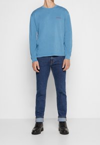 Maison Labiche Top s dlouhým rukávem - blue
