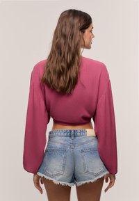 Stradivarius FLOWING WITH KNOT DETAIL - Blouse - pink