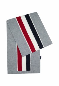Grijze geribbelde sjaal met verticale strepen in rood, wit en marineblauw. Zachte textuur, rechthoekige vorm, met een logotag aan één rand.