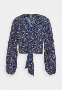 Dlouhý rukáv zkrácený top s modrým, růžovým a bílým květinovým vzorem, knoflíkovým předním zapínáním a tkaným páskem v pase, elastickými manžetami.