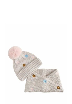 Next, BEANIE AND SNOOD SET - Pipo - mink pink flower
