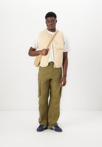 Pal Sporting Goods CLUB HOUSE FIELD UNISEX - Mellény - beige