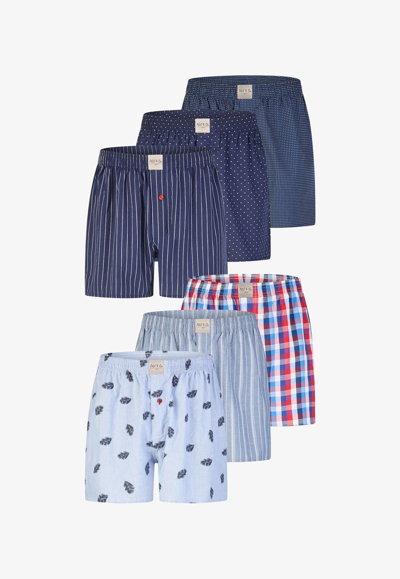 Sechs Herrenboxershorts in verschiedenen Mustern: Marineblaue Streifen, marineblaue Punkte, blaue Mikropunkte, rot-blaue Karos, hellblaue Streifen und hellblauer Blattdruck.