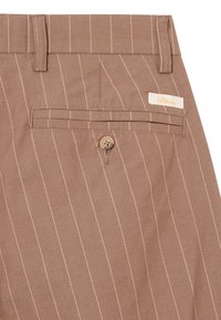 Thumbnail Image 3