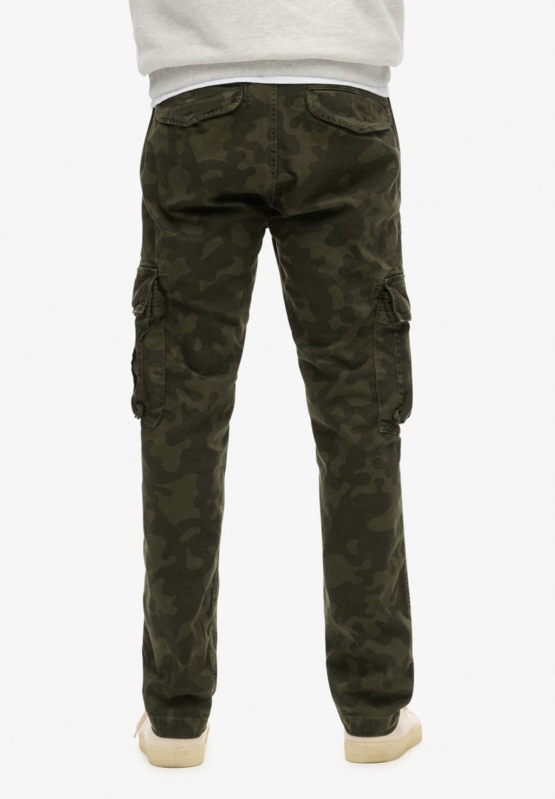Superdry & Co CORE - Cargobroek - woodland khaki camo