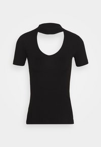 Černý top s krátkým rukávem a hlubokým výstřihem do V s límcem ve stylu choker. Vyroben ze žebrovaného materiálu, nabízí přiléhavý střih.