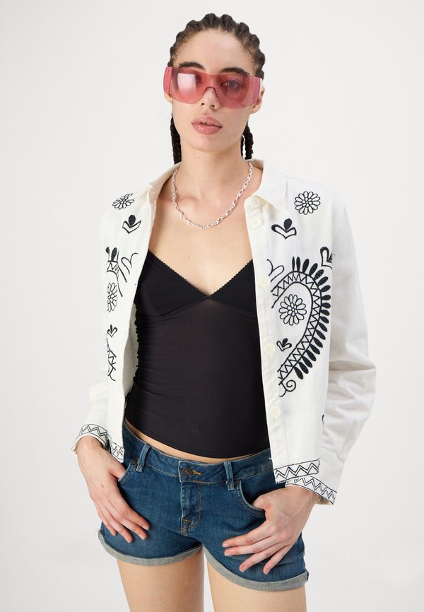 JUDIE - Denim shorts - etana wash3