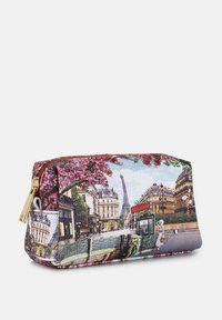 Bagno cosmetico con una scena parigina adornata da fiori di ciliegio, la Torre Eiffel, una cerniera dorata e tessuto resistente in colori vivaci.