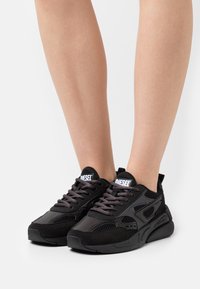 Diesel S-SERENDIPITY SPORT - Sneakers laag - black