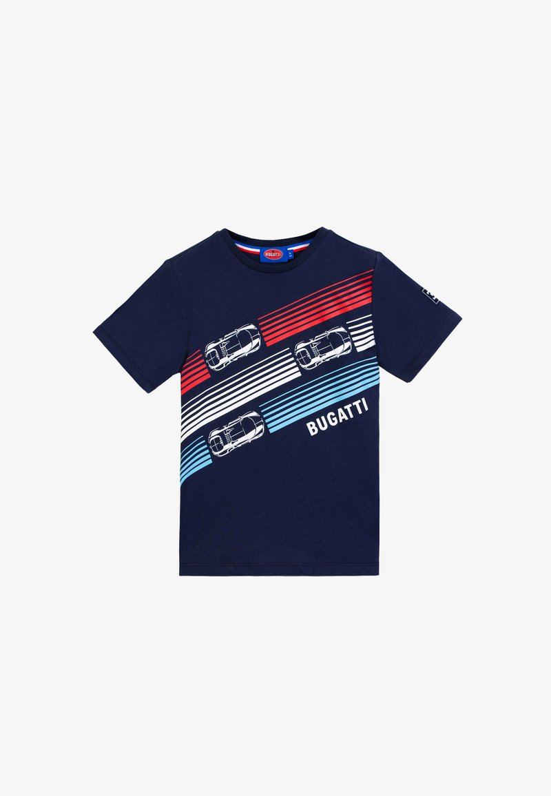Maglietta blu navy a maniche corte con strisce diagonali rosse, bianche e blu, illustrazioni di automobili bianche e la scritta "BUGATTI" sul davanti.
