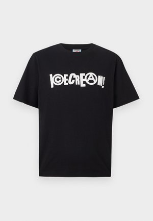 Czarny bawełniany t-shirt z wyrazistym białym napisem "LODY!" z stylizowanymi literami i okrągłym akcentem w designie. Krótkie rękawy.