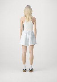 GAP CRINKLE GAUZE PULL ON - Shorts - new off white