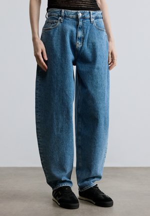 JEANIE BALLOON  - Laisvi džinsai - denim light