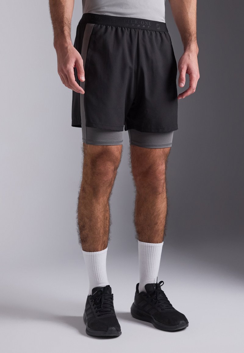 Pier One Sport 2 IN 1 SHORTS WITH DOUBLE CONTRAST LAYER - Sports shorts - black/dark grey
