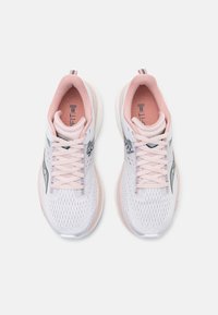 Saucony RIDE 17 - Scarpe da corsa su strada - white/lotus