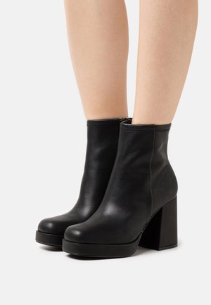 Steve Madden Bottines à talons hauts - black