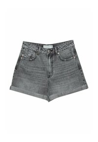 Pantalones cortos de mezclilla negra desgastada de talle alto con dobladillos enrollados, cierre de botón en la parte delantera, trabillas para cinturón y diseño de cinco bolsillos.