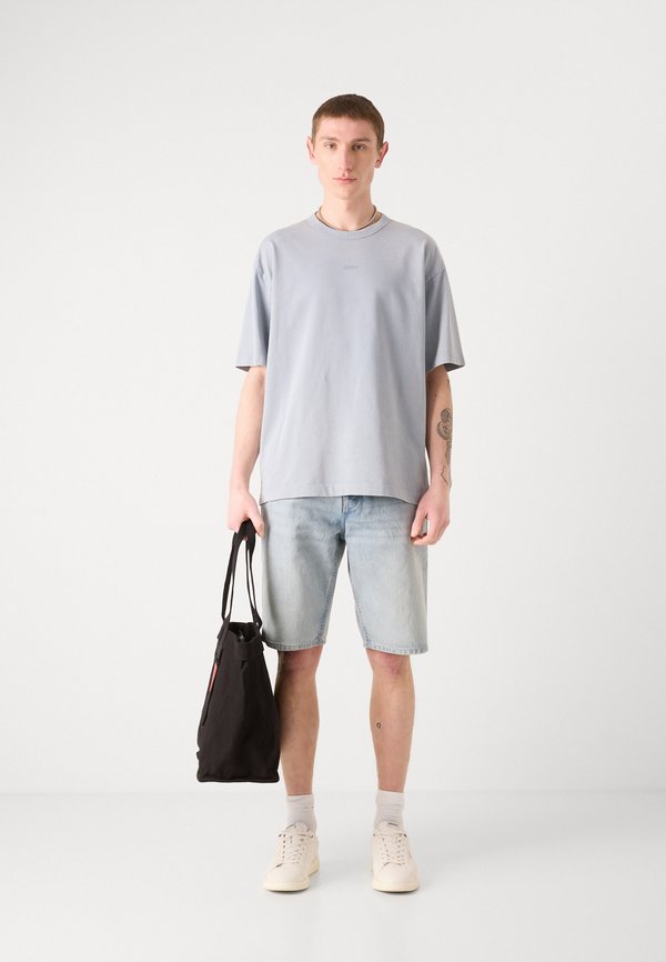 DOCKU - Basic T-shirt3