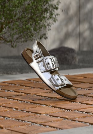 AllSaints STAFFA - Sandale - silver-coloured shine