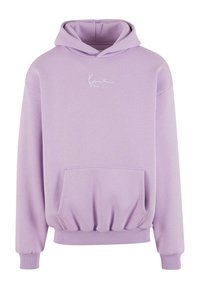 Felpa lavanda in misto cotone con tasca a marsupio, polsini a coste e cappuccio con cordino. Presenta un logo bianco sul petto.