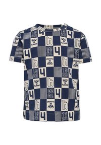 Marinblå bomullströja med grafisk design bestående av vita rutor, siffror och varumärket "hummel" i olika mönster. Korta ärmar.