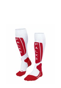 Rote und weiße knielange Socken mit strukturierten Mustern, das "FALKE"-Logo deutlich sichtbar, verstärkte Zehen und gepolsterte Sohlen.