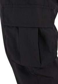 Urban Classics Cargo trousers - black