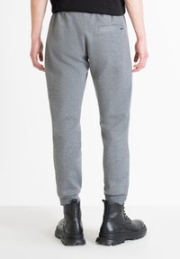 Antony Morato REGULAR FIT - Donji dijelovi trenirke - medium grey melange