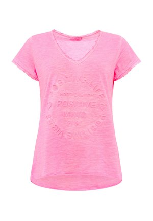 Rosa kurzärmliges V-Neck T-Shirt aus weichem, strukturiertem Stoff. Mit geprägtem Text: "POSITIVE LIFE GOOD ENERGY". Der Saum hat ausgefranste Kanten.