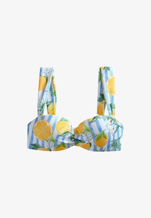 Parte superior de bikini a rayas azules y blancas con patrón de limón amarillo y hojas verdes, tirantes anchos y fruncido en el centro delantero.
