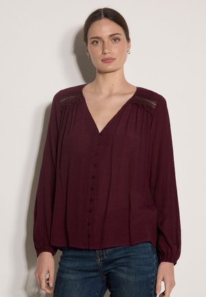 Apricot, CROCHET INSERT SHIMMER BLOUSE - Camicetta - burgundy