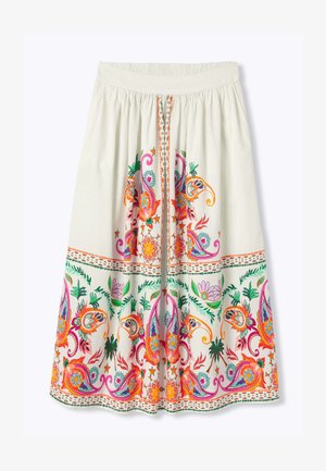Jupe blanche avec des motifs floraux et cachemire colorés en orange, rose, vert et violet, avec une taille froncée et un tissu fluide.