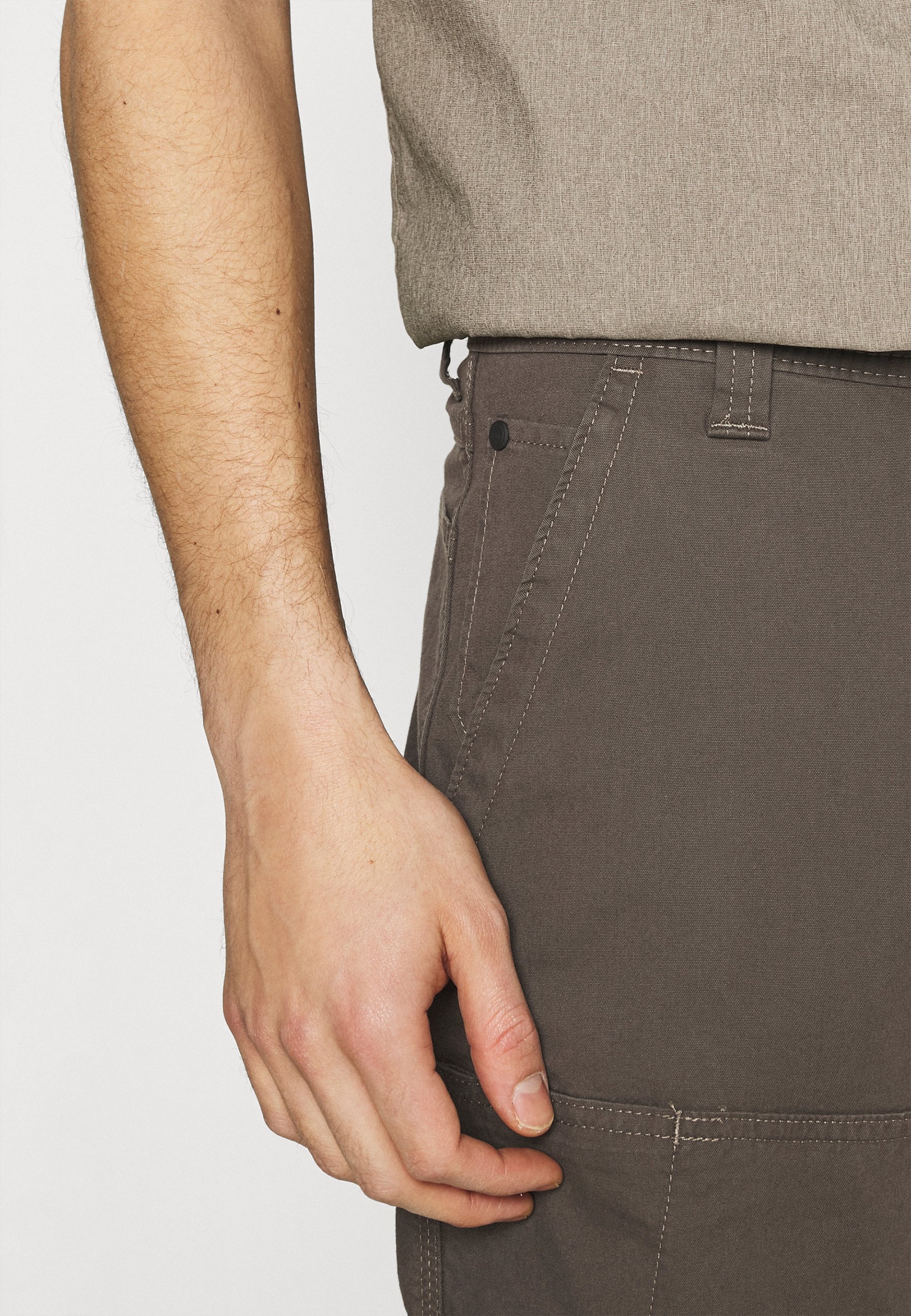 TERRAIN GEAR - Shorts - turkish coffee 