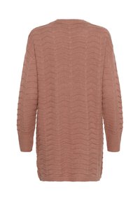 Pull en tricot rose poussiéreux à manches longues avec un motif texturé ondulé, des poignets côtelés et un col rond, vu de l'arrière.
