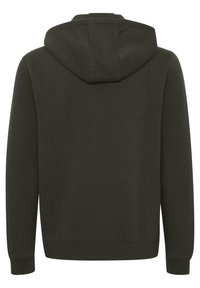 Felpa verde scuro con tasca a marsupio, maniche lunghe e cappuccio con lacci. Realizzata in tessuto morbido e texture con polsini a coste.
