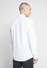 Thumbnail Image 3