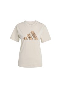 Beige katoenen t-shirt met een luipaardprint Adidas-logo in verschillende bruine tinten, met korte mouwen en een klassiek ronde halsdesign.