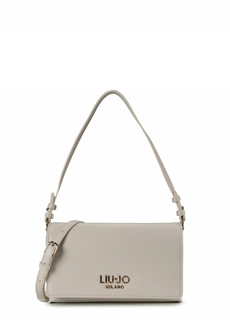 Grijze faux leren crossbodytas met een vlakke rechthoekige vorm. Voorzien van een logo in goudkleur en een verstelbare band. Gladde textuur, minimalistisch ontwerp.