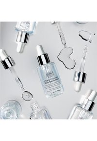 Kiehl's CLEARLY CORRECTIVE DARK SPOT SOLUTION - Serum