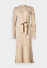 Robe en tricot côtelé beige avec manches longues, col montant et ceinture à nouer à la taille, dotée d'un corsage ajusté et d'un ourlet évasé.