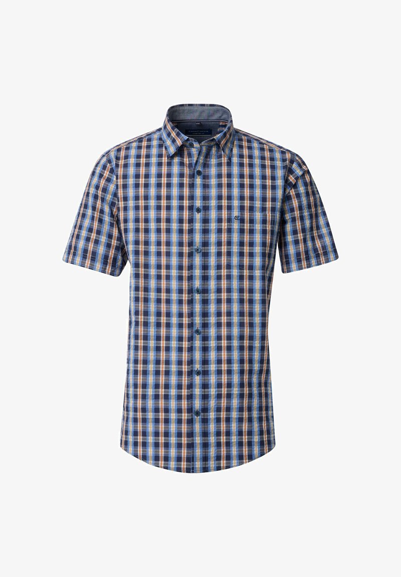 Kurzärmeliges Hemd mit Knopfleiste in blau, braun und beige Karo-Muster. Verfügt über einen Standardkragen und eine Brusttasche auf der linken Seite. Aus einem Baumwollgemisch gefertigt.