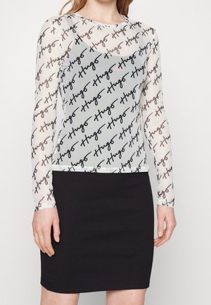 Long sleeved top - black
