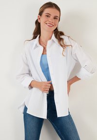 LOOSE FIT - Overhemdblouse - white