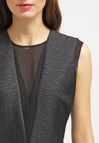 Reiss Kotelomekko - black