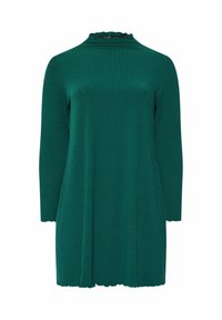 Abito verde a maniche lunghe con collo alto e orlo scallopato. Realizzato in un tessuto elasticizzato, presenta righe verticali per dare texture.