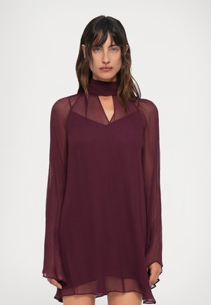 ESTHER MINI DRESS - Koktailové šaty/večierkové šaty - syrah