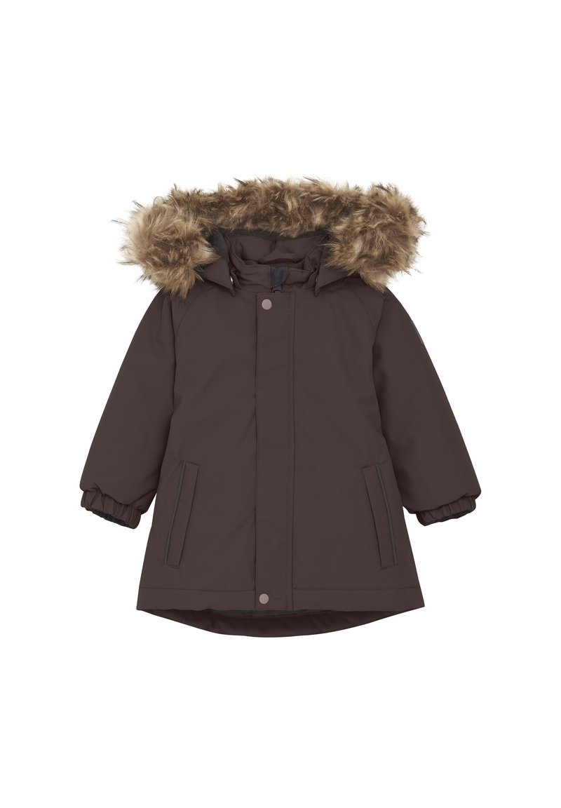 Brun vinterjacka med huva i fuskpäls. Har elastiska ärmslut, två framfickor och knappstängning. Tillverkad av hållbart material.