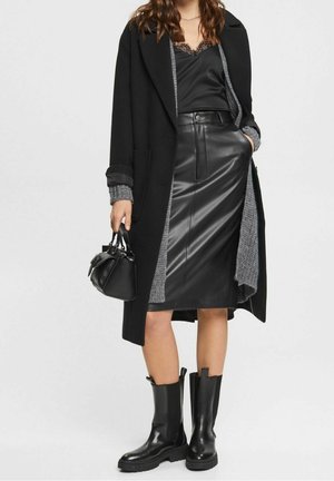 Esprit, Jupe crayon - black