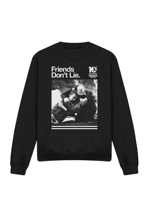 Schwarzes Sweatshirt mit dem Text "Friends Don’t Lie" und einem schwarz-weißen Foto von zwei Personen, die sich umarmen, zur Feier des 10-jährigen Jubiläums von Stranger Things.