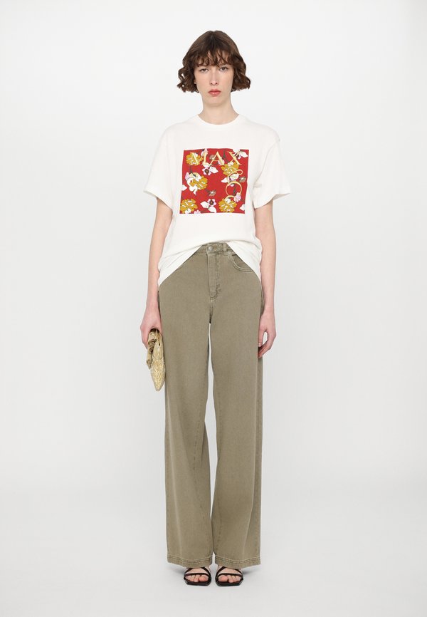 APE - Relaxed fit jeans - sage3